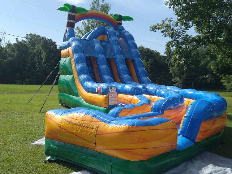 18ft Tropical Thunder Water Slide (on site)